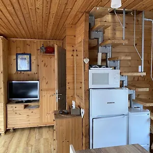 Holzhaus Mit Direktem Wasserzugang In Berlin-koepenick Berlin