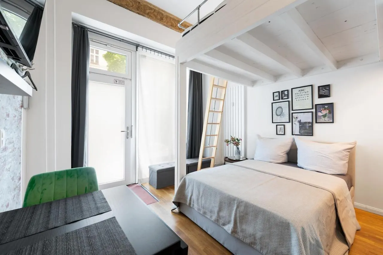 Daire The Koburger Vh, Studio For Up To 4 With High Bed Berlin